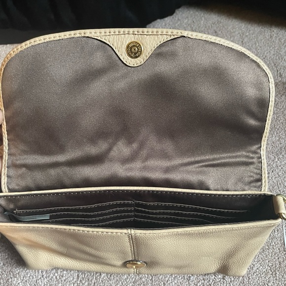 Coach Wristlet in cream - Picture 2 of 3